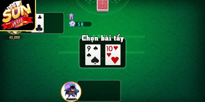 Giai đoạn giữa ván Xì Tố xử lý linh hoạt